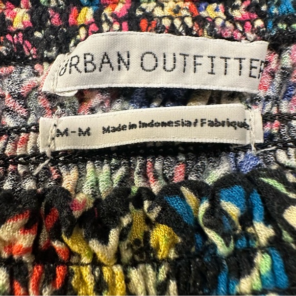 Urban Outfitters Colorful Floral Smocked Cropped‎ Blouse - Picture 7 of 9